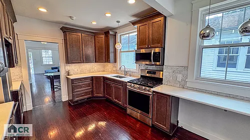 1530-1532 Hillary St #1530 Photo 1