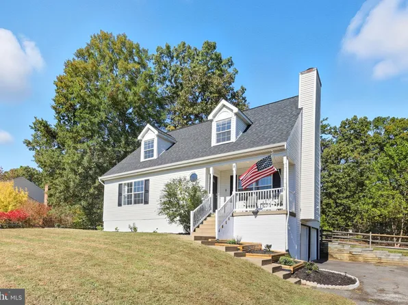 8 Brown Cir, Fredericksburg, VA 22405