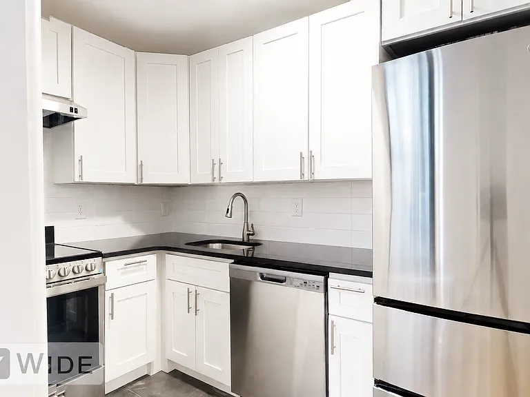 330 E 93rd St #5C — Photo 4