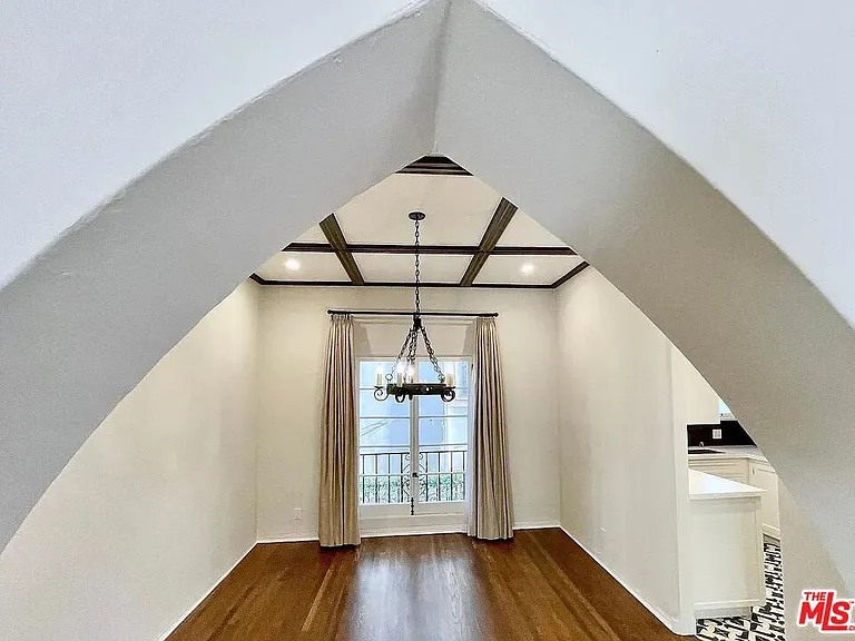 1330 N Harper Ave #280 — Photo 5