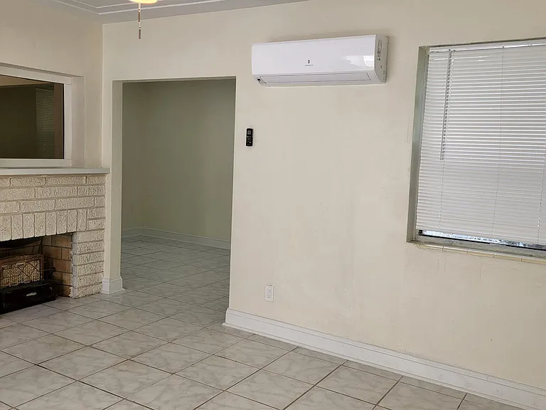 1922 Taylor St #1 — Photo 4