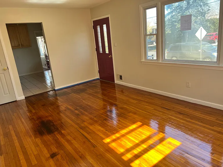 126 Orange St — Photo 10