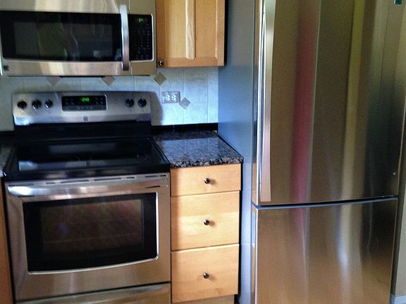 5th image of 811 Garfield Ave APT A