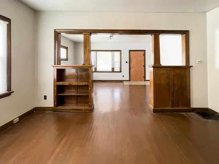 225 S College Ave — Photo 6