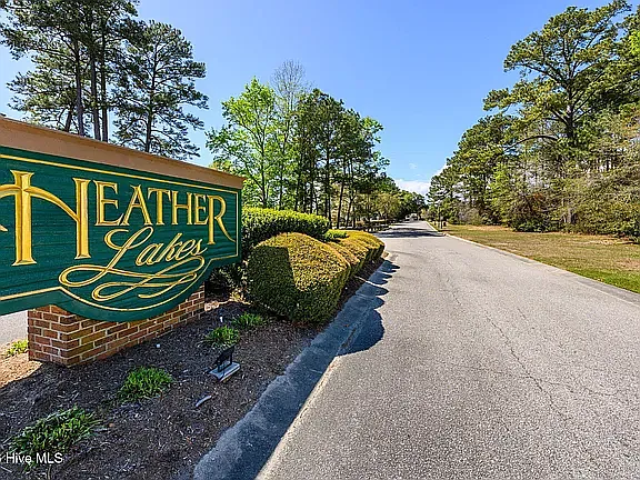 4099 Heather Lakes Dr