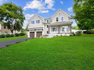 4 Brown Ave, Newburyport, MA 01950
