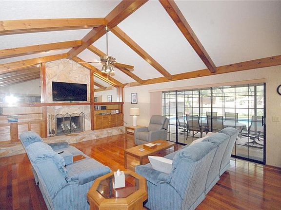 4th image of 4104 Brooke Dr