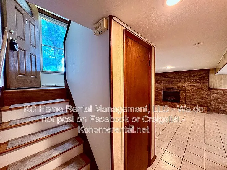 6012 Noland Rd — Photo 30