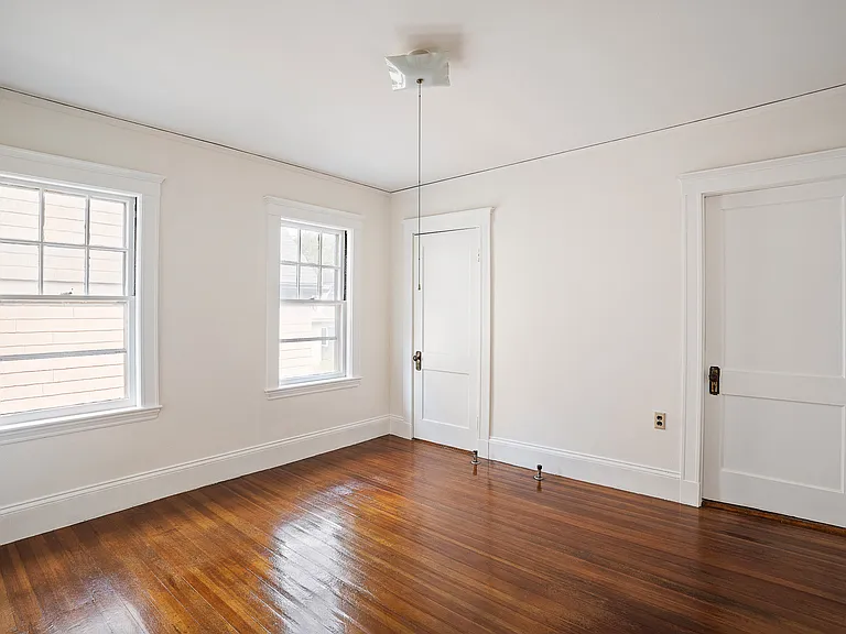 29-31 Chatham St #2 — Photo 16