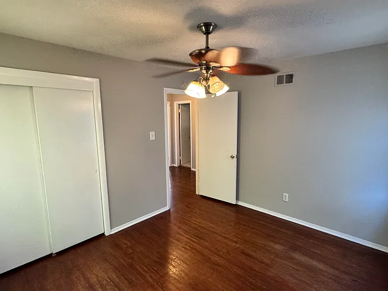 4956 Durbin Ave — Photo 12