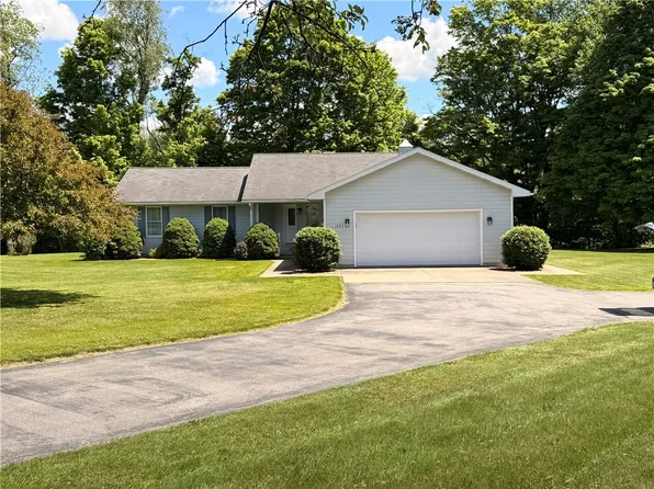 421 N Main St, Harrisville, PA 16038