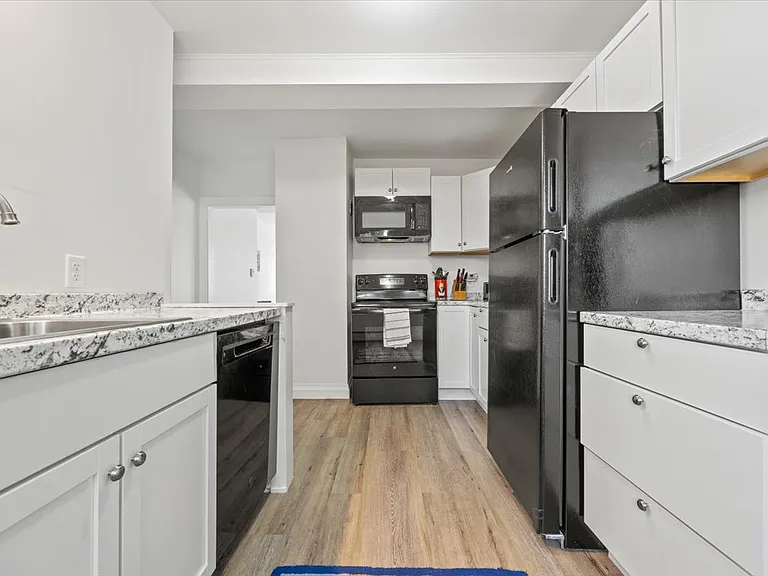 352 Black Point Rd #2 — Photo 9