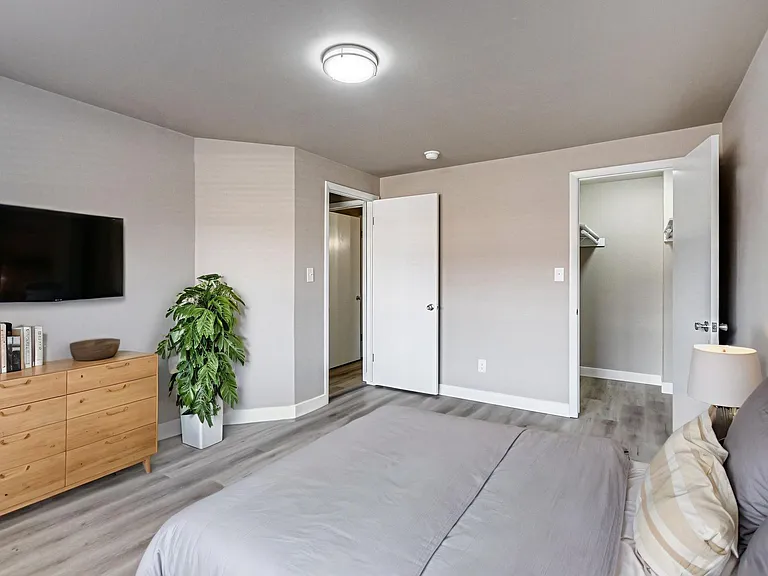 Meadow View East — Photo 75
