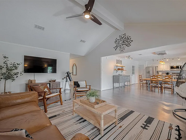 9526 Sandy Ln — Photo 11