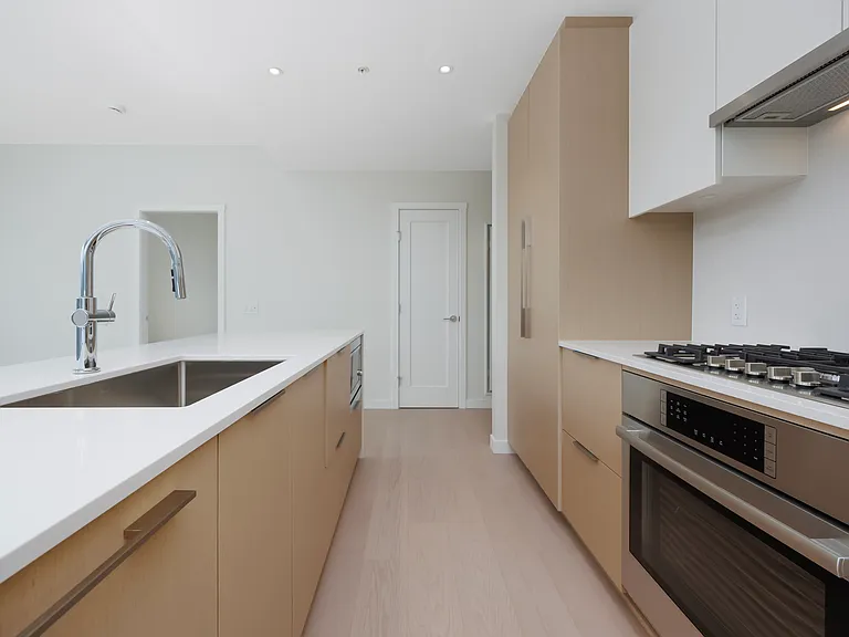 128 W 15th St #1503 — Photo 8