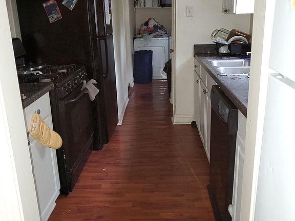 2nd image of 2326 Short St