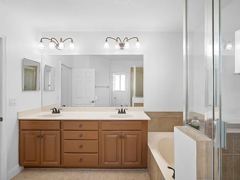 8286 Sumner Ave — Photo 8