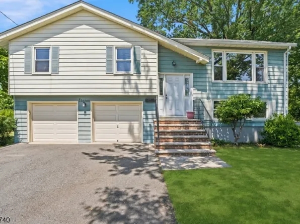 11 Ray Ave, Leonia Boro, NJ 07605