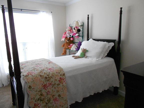 4th image of 306 Garden Grove Dr