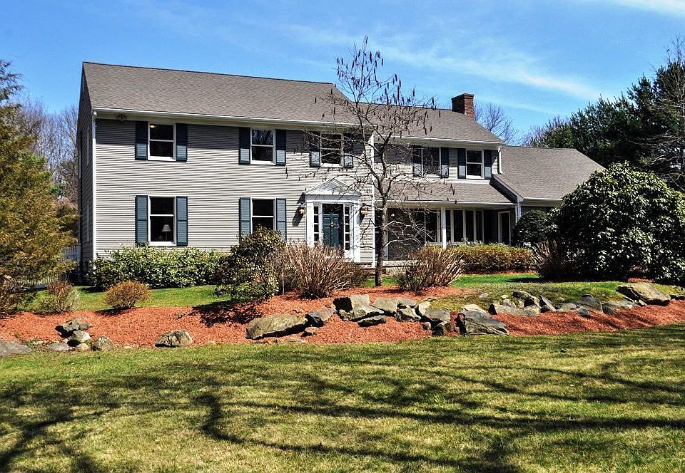 1st image of 110 Woodbridge Dr