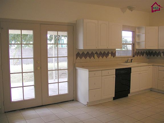 5th image of 2216 Magnolia Dr