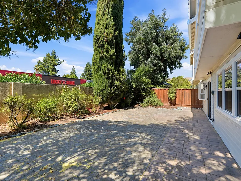 1517 David Ln — Photo 39