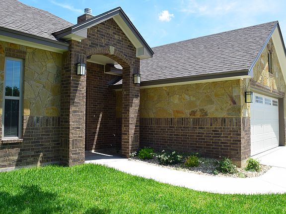 3rd image of 1003 Nathan Ln