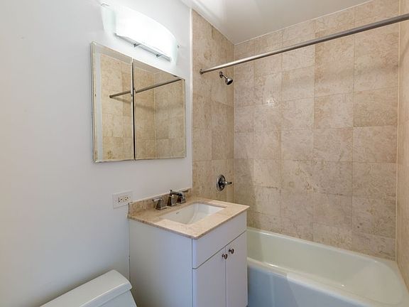5th image of 235 W 48th St APT 17D