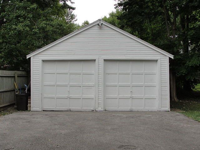 2 Car Garage