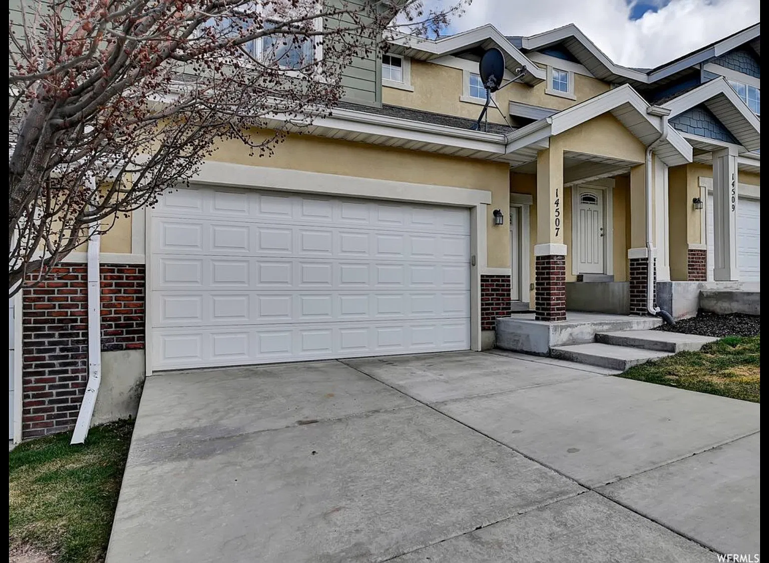 3 bed, 3.5 bath, 2148 sqft, $2,100 — Photo 1