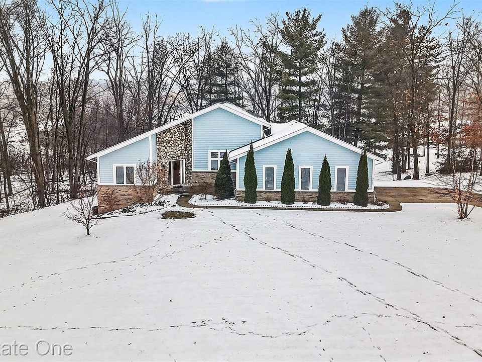 1st image of 10456 Oak Shore Dr