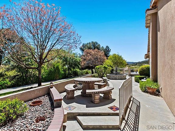 5th image of 4801 Mission Hills Dr