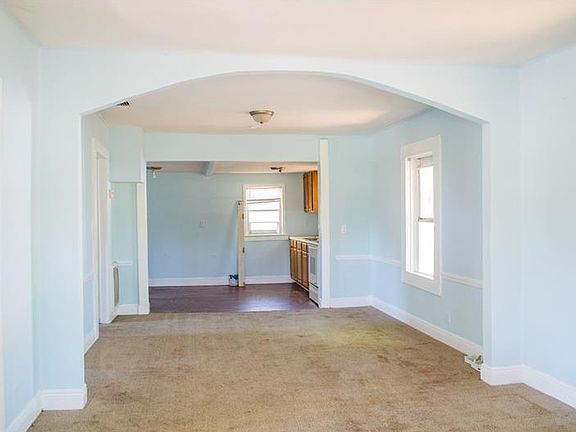 3rd image of 709 S Maryland Ave