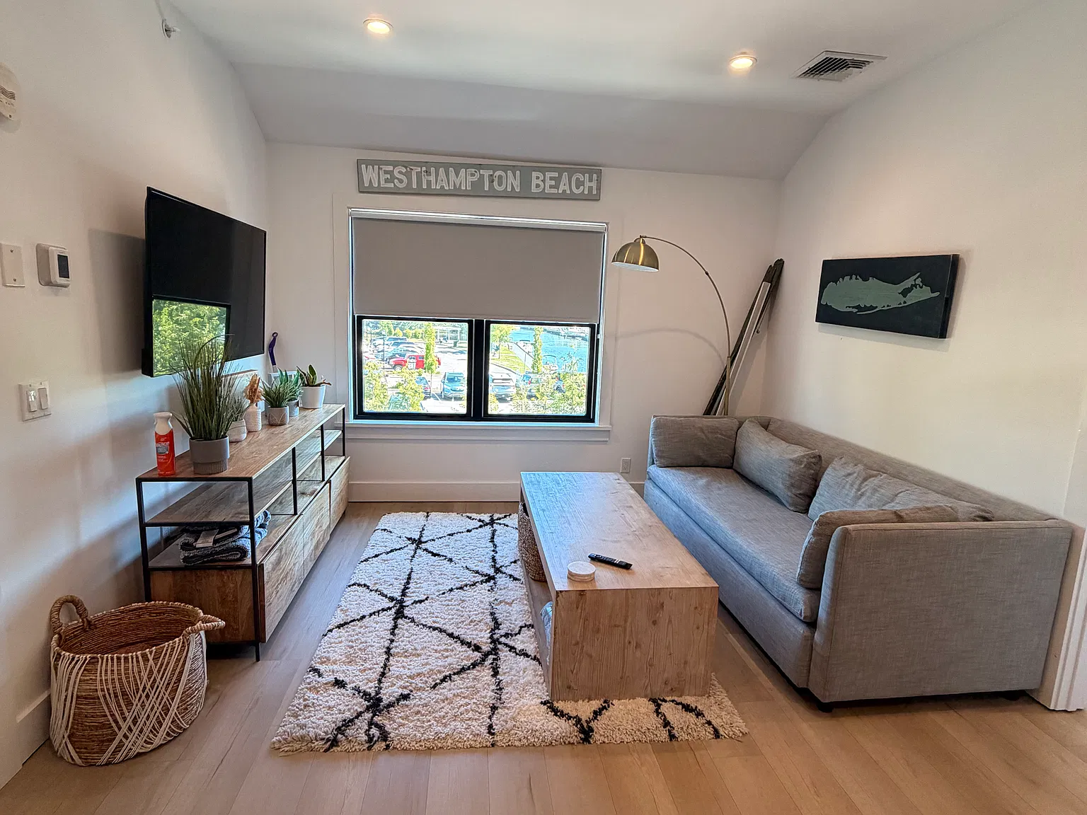 2 bed, 650 sqft, $3,400 — Photo 4