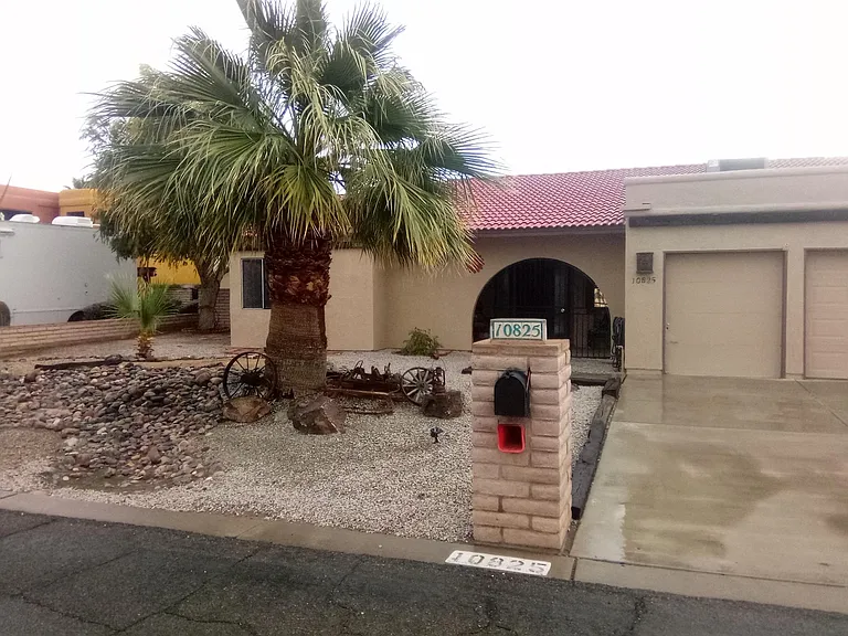 10825 S Via Salida — Photo 3