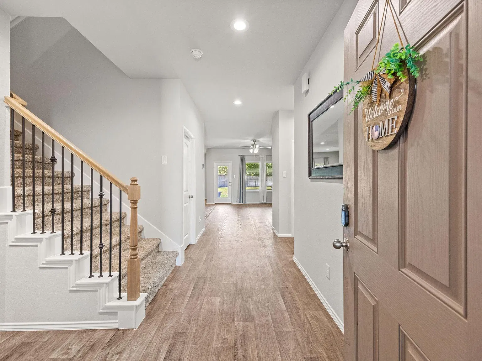 4 bed, 3.0 bath, 2363 sqft, $3,200 — Photo 3