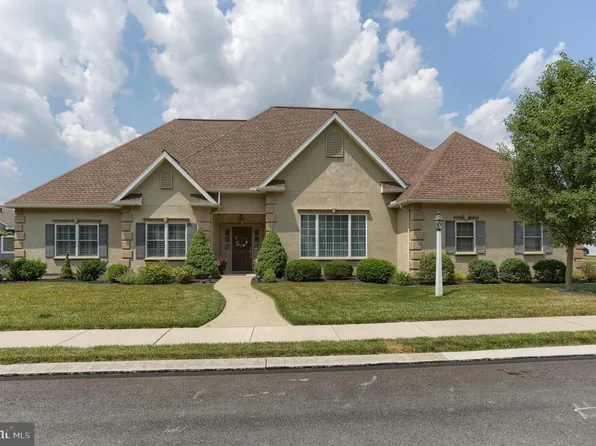 1012 Brandywine Dr, Lebanon, PA 17042