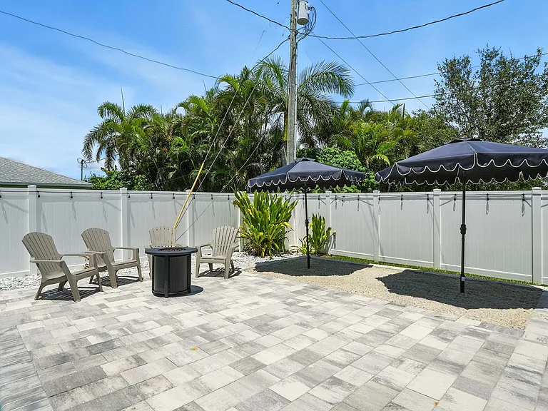 4226 SW 13th Ave — Photo 54