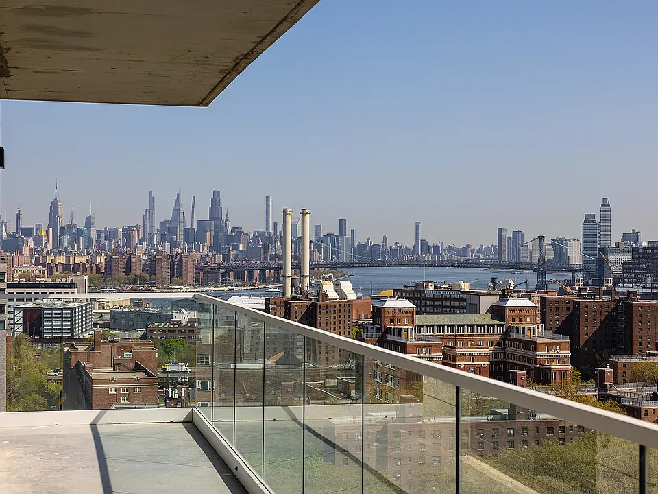 240 Willoughby St #3H