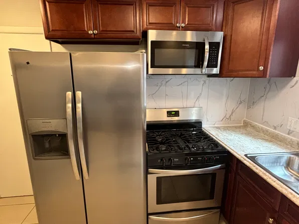 14612 Keystone Ave APT 1E, Midlothian, IL 60445