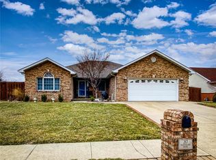 217 Bourdelais Dr, Swansea, IL