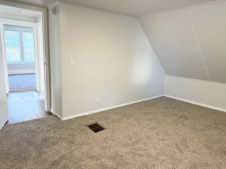 158 Mohawk St — Photo 7