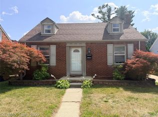 23011 Oak St, Dearborn, MI 48128