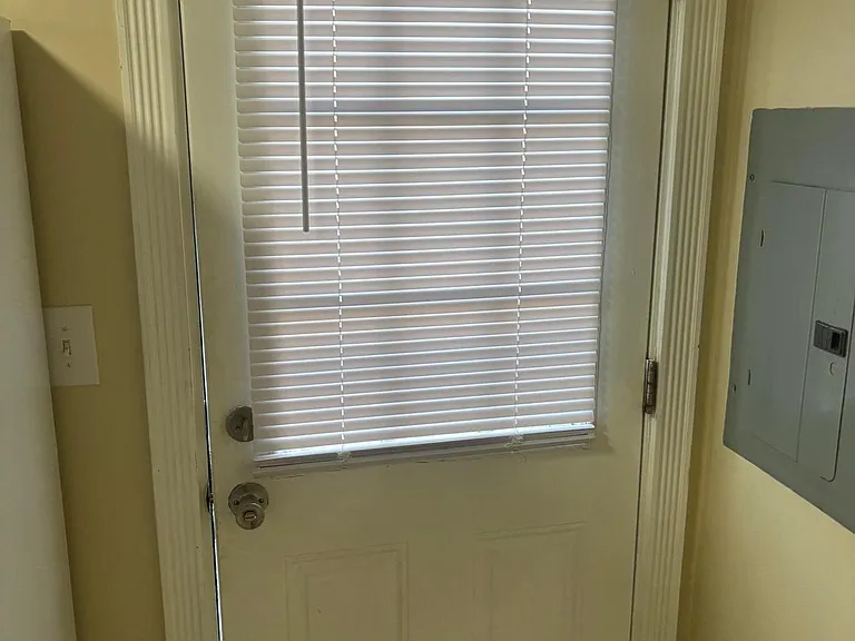 7721 Bender Rd — Photo 30