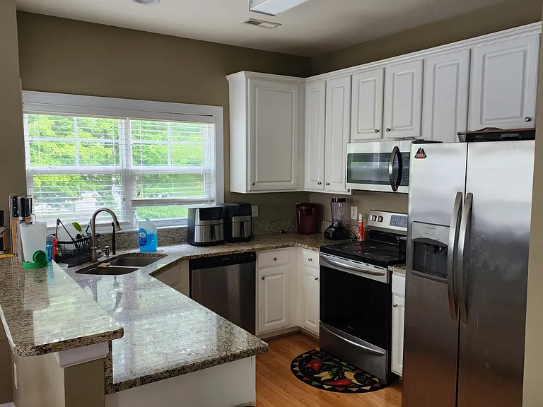 3709 Glenhaven Rd — Photo 3