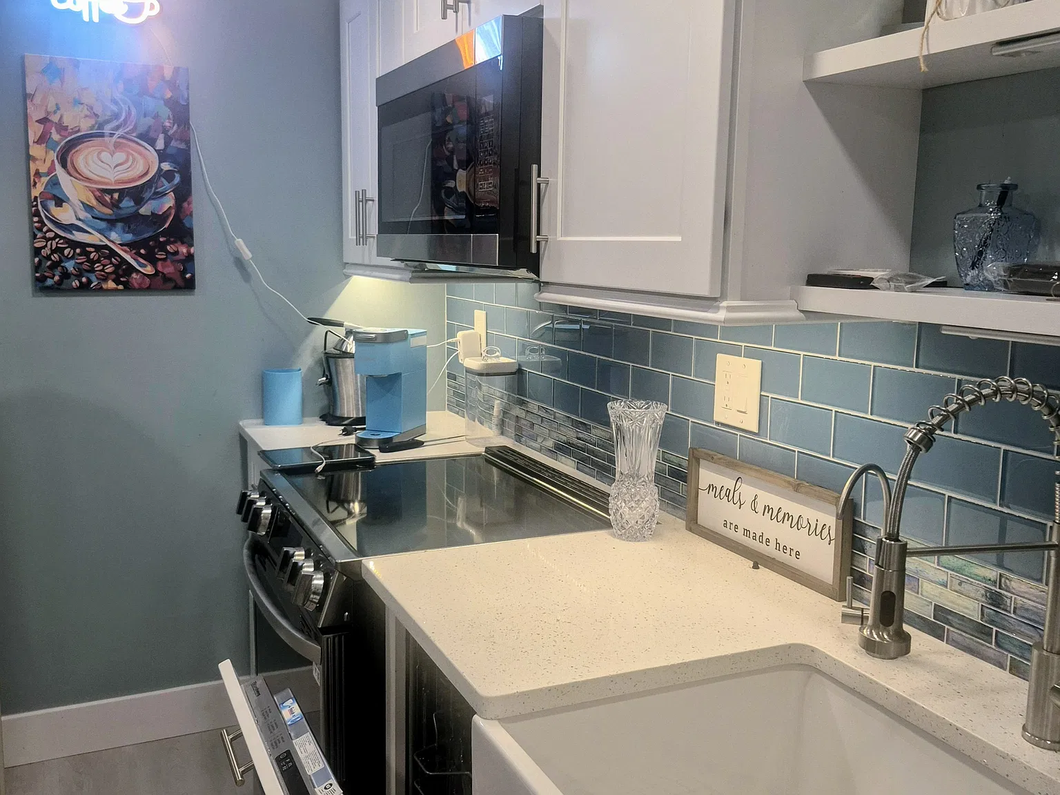 1 bed, 525 sqft, $2,350 — Photo 3