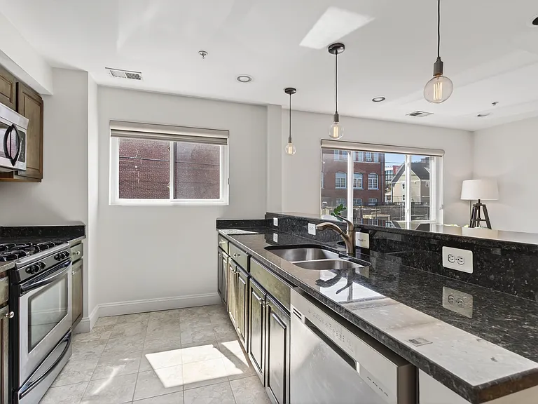 804 Taylor St NW #305 — Photo 8