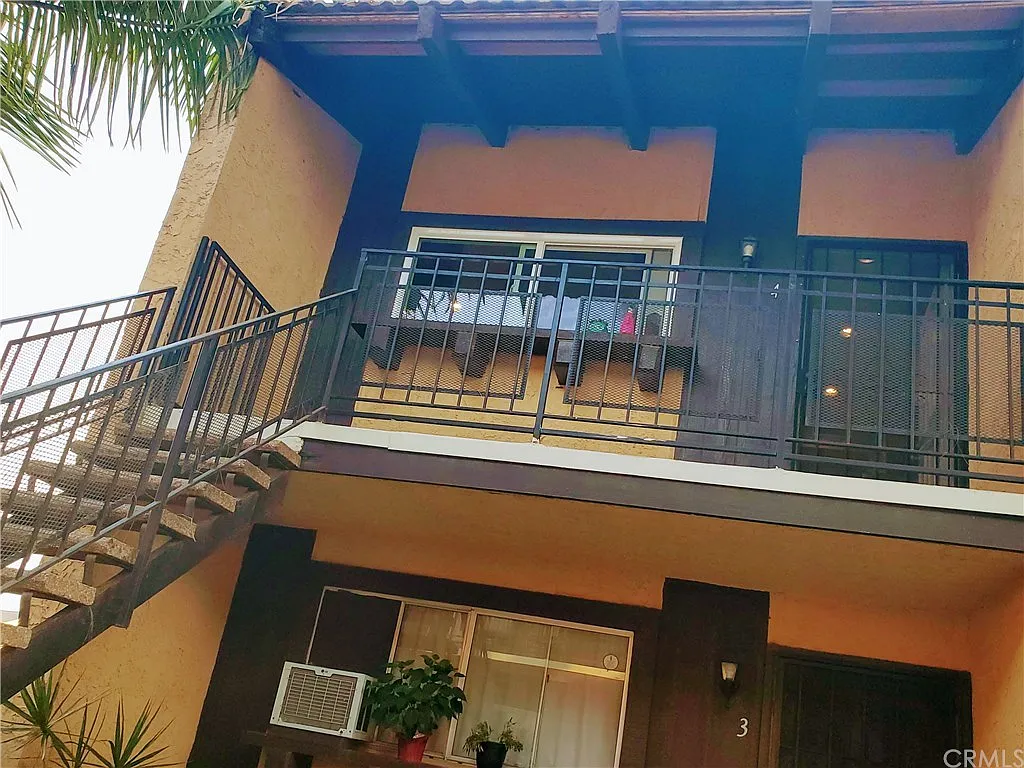 21526 Belshire Ave APT 4 photo 1