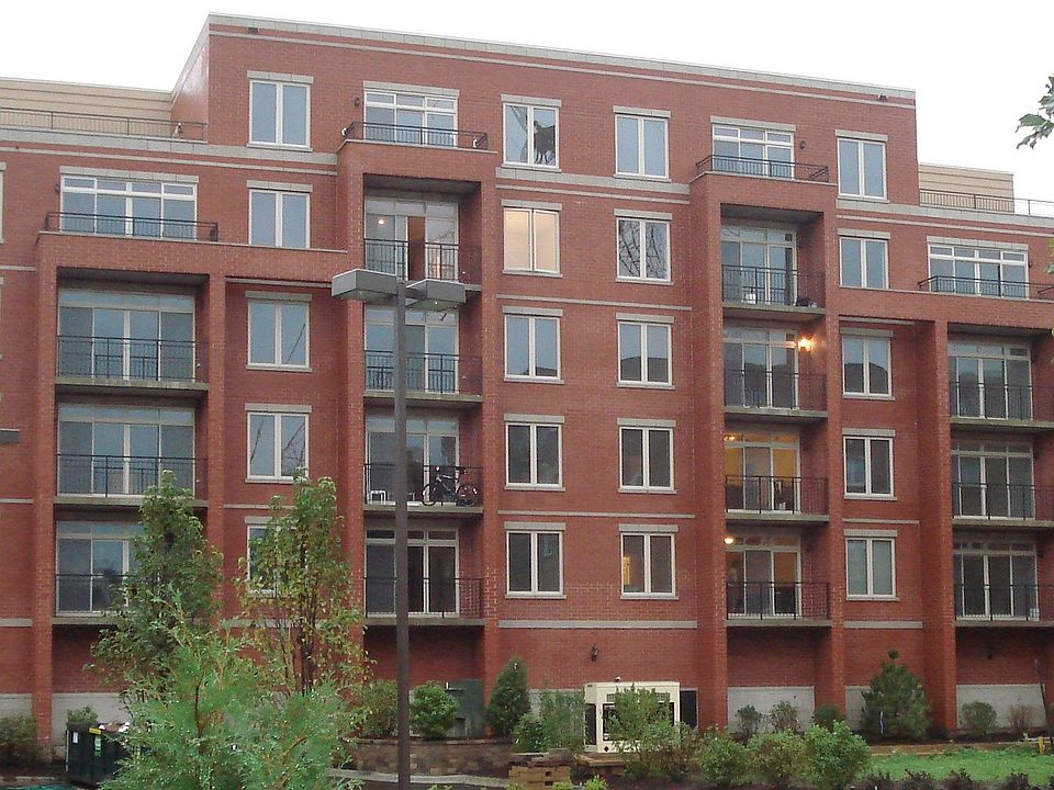 1st image of 1670 Mill St #601