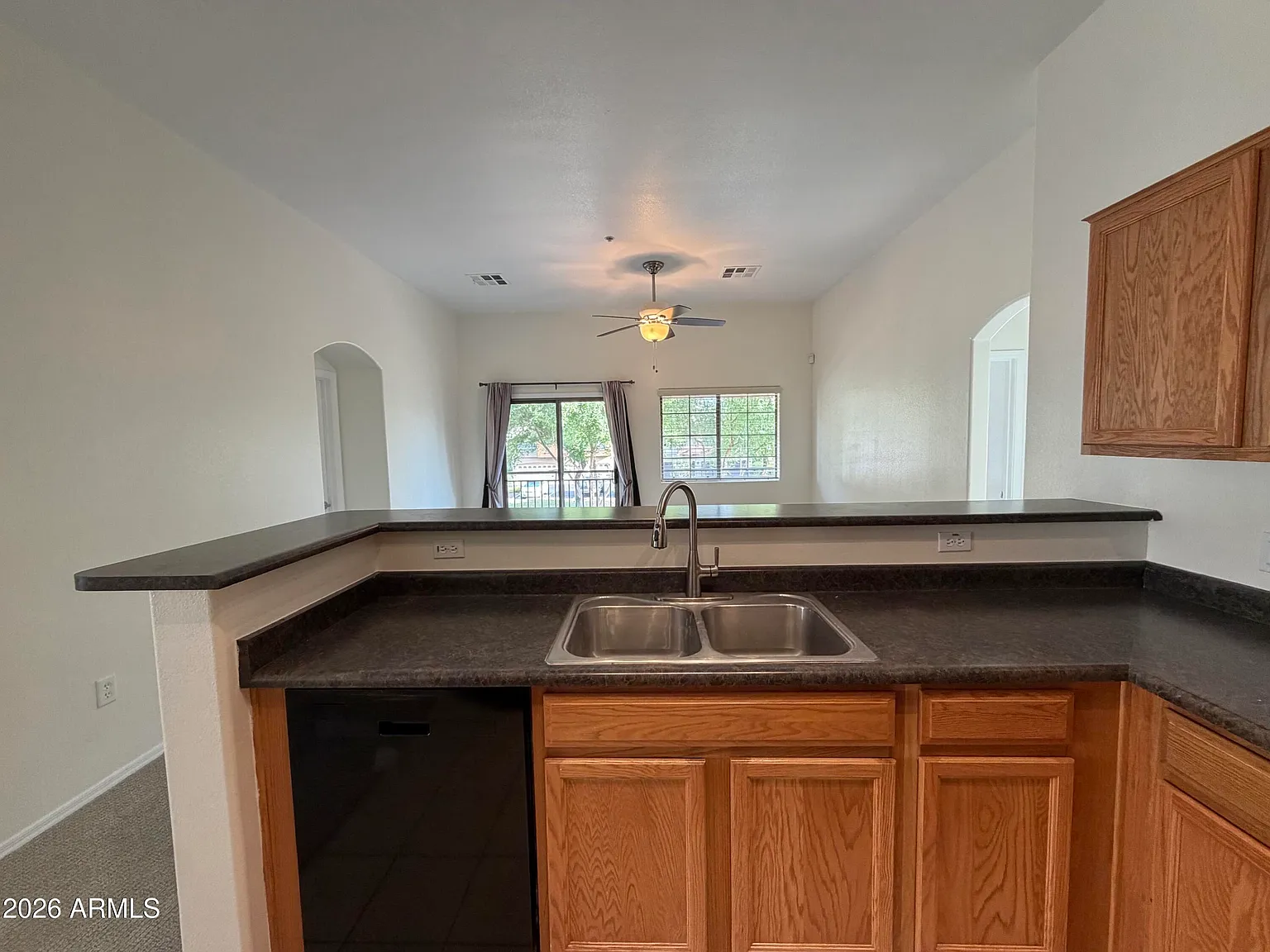 2 bed, 2.0 bath, 1105 sqft, $1,899 — Photo 4
